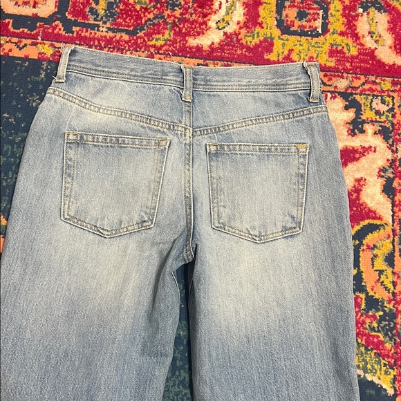 Free People size 0 jeans knee holes Distressed Blue Jeans - Picture 8 of 8